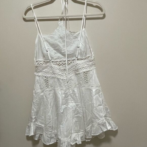 New Free People Taya Romper white lace halter size 4
Retail $198 - Picture 9 of 15